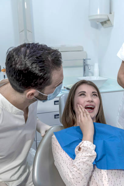 Best Weekend Emergency Dentist in Lewistown, IL